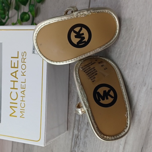 Michael Kors Baby Monogram Ballet - Picture 3 of 10